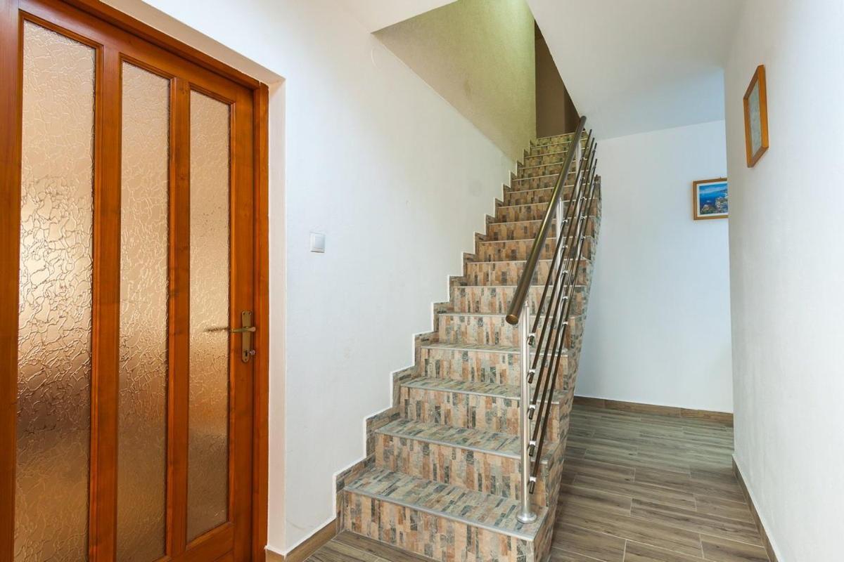 Eross Kulcsoshaz Villa Lazarea Exterior photo