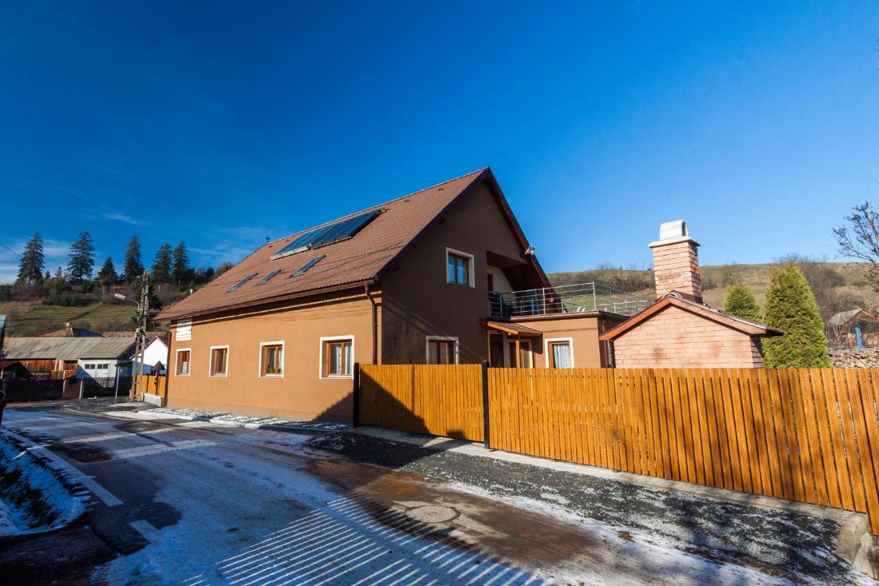 Eross Kulcsoshaz Villa Lazarea Exterior photo